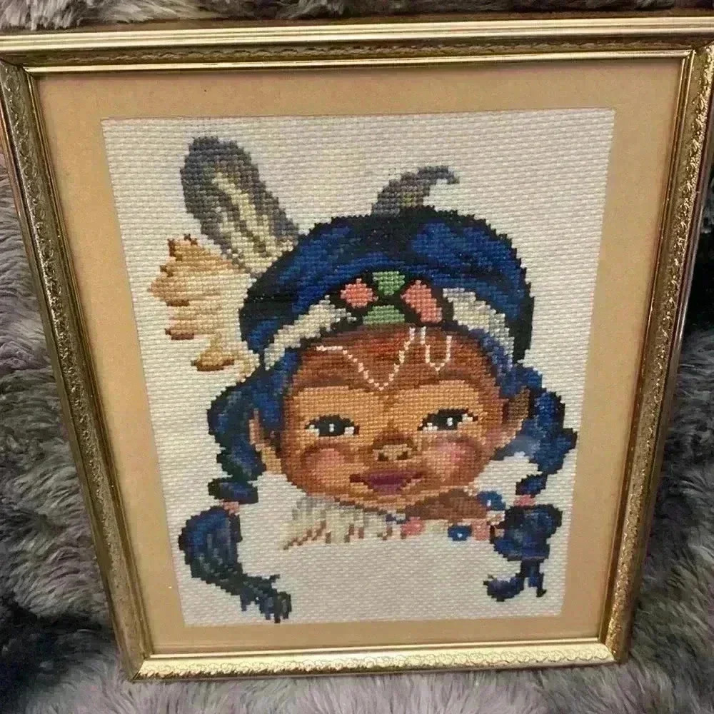 Vintage Pair of framed needle point  indigenous boy and girl pictures - Picture 7 of 12